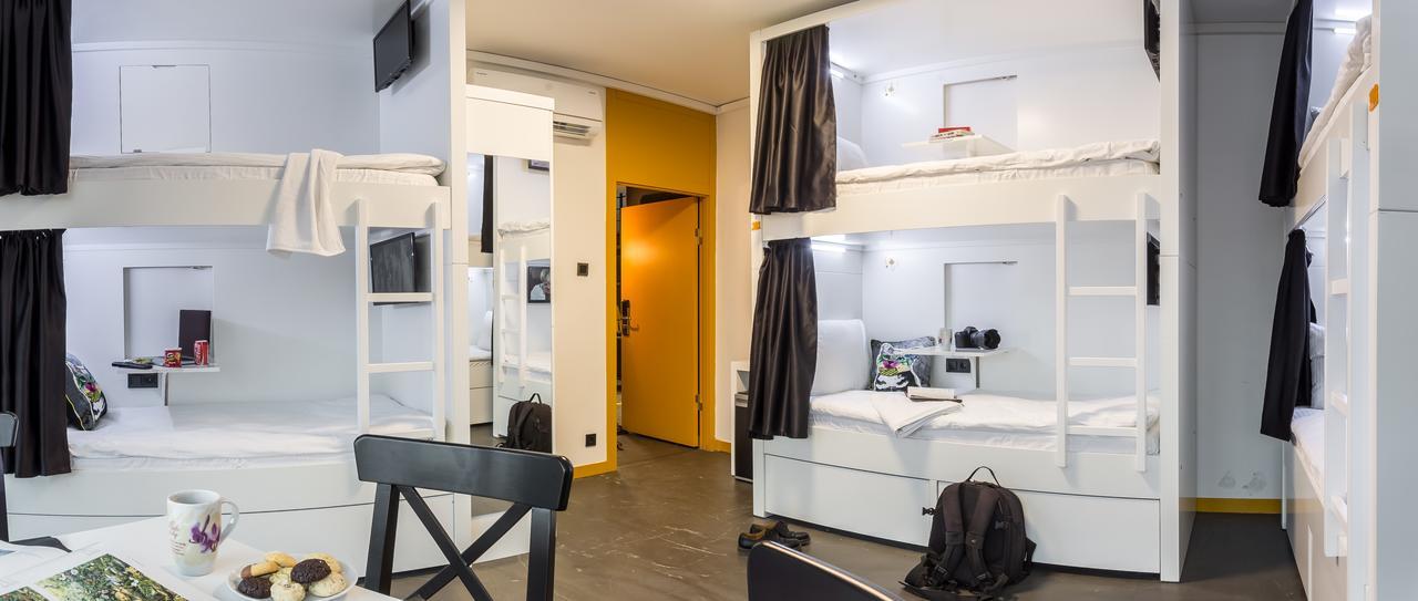 14 Hostel *
